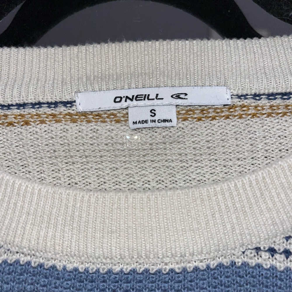 O’Neill Cropped Sweater - Picture 2 of 3